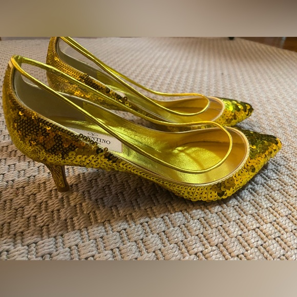 NWOB VALENTINO Dollybow Sequin Gold Shoes Heels - Size 37 - Picture 2 of 12